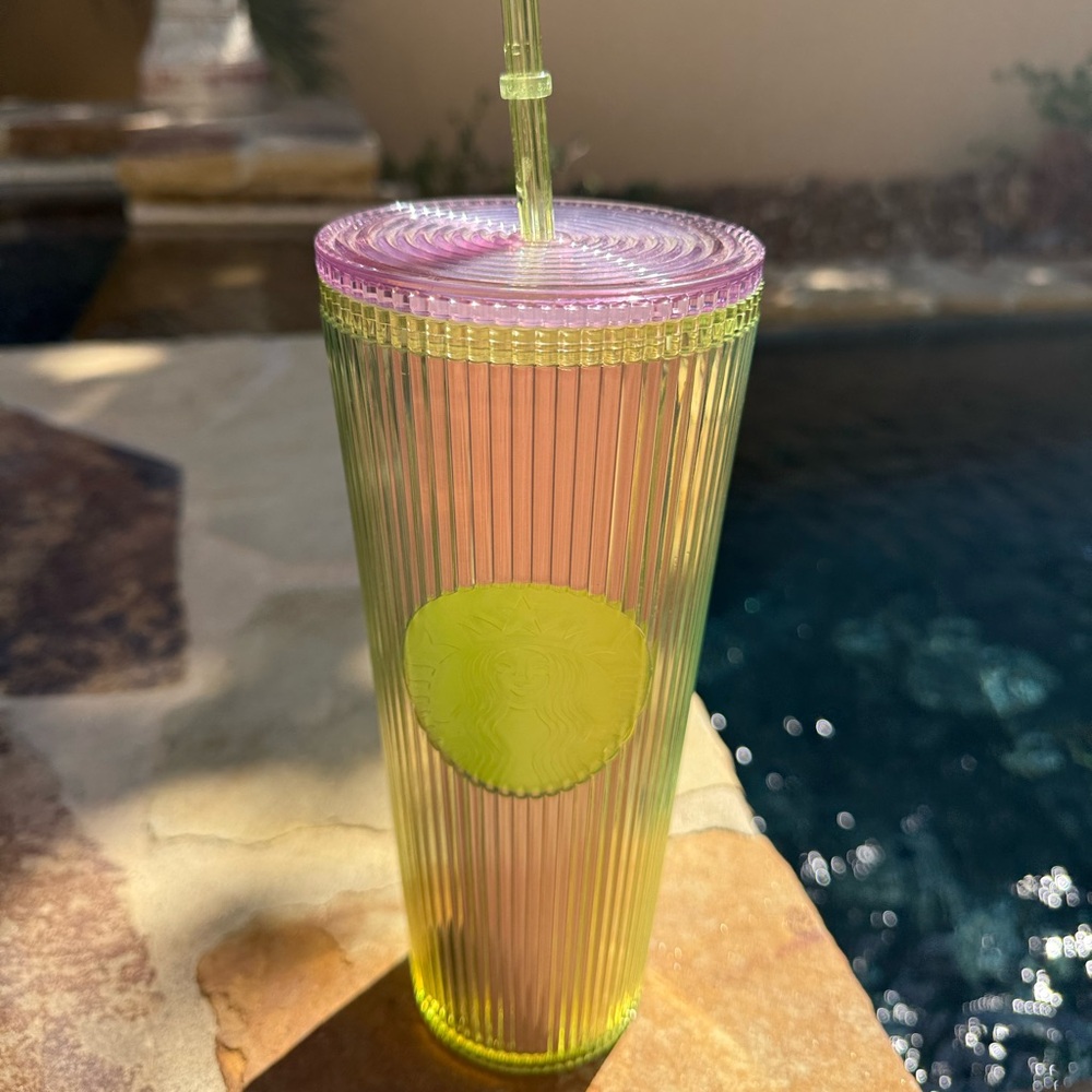 Starbucks Lime Green & Purple Ombre 24oz Venti Cold Cup ‎ 2023 Limited